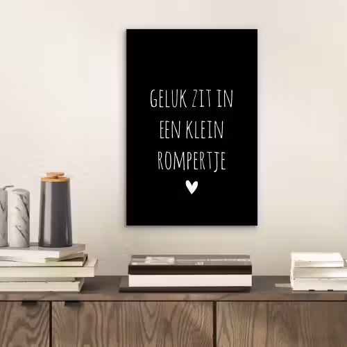 Quotes - Geluk zit in een klein rompertje - Spreuken aluminium wit klein -sfeer1