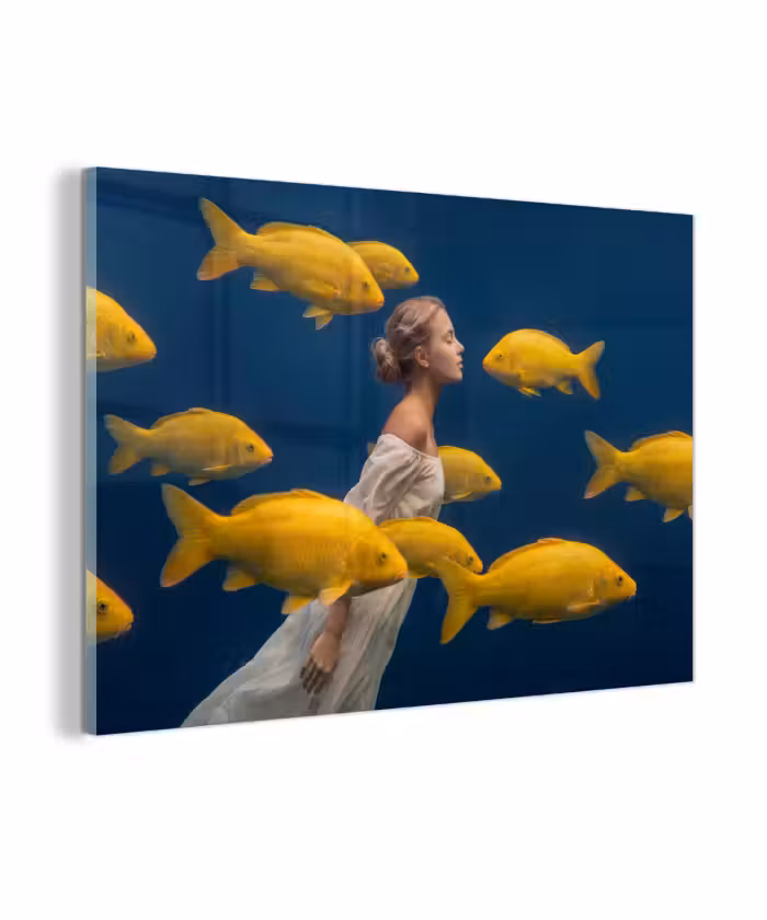 Glasbild - Frau – Fisch – Wasser – Natur – Gelb