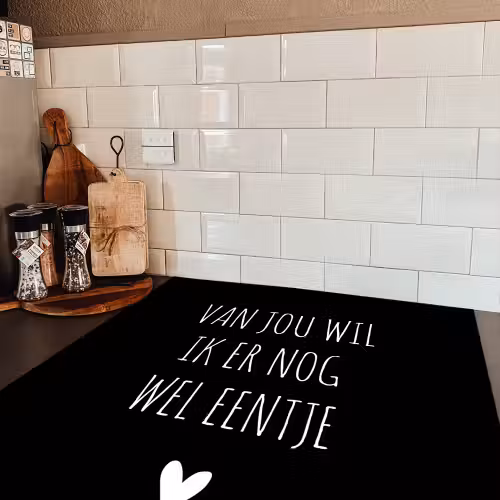 Spreuken - Quotes - Van jou wil ik er nog wel eentje Inductie beschermer vinyl 3mm middel -sfeer3
