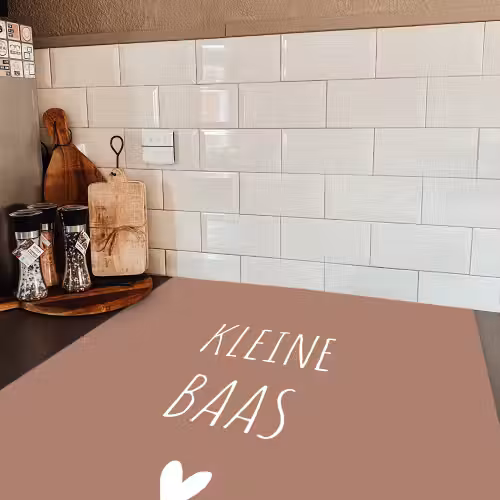 Spreuken - Quotes - Kleine baas Inductie beschermer vinyl 3mm middel -sfeer3
