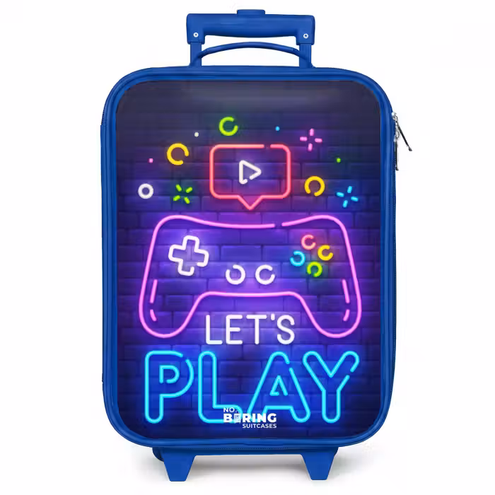 Kinderkoffer Blau - Neon-Controller vor einer Backsteinmauer