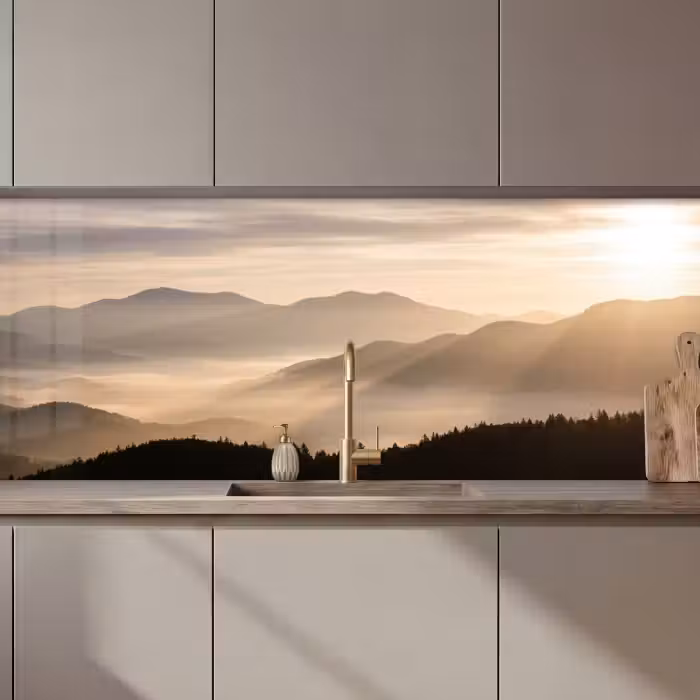 Küchenrückwand - Berge - Nebel - Sonnenstrahlen