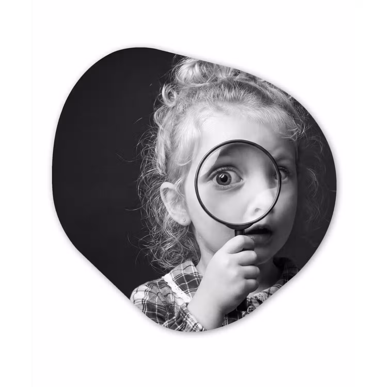 Kind - Vergrootglas - Portret - Zwart-wit Wandcirkel Organisch Aluminium middel -3d