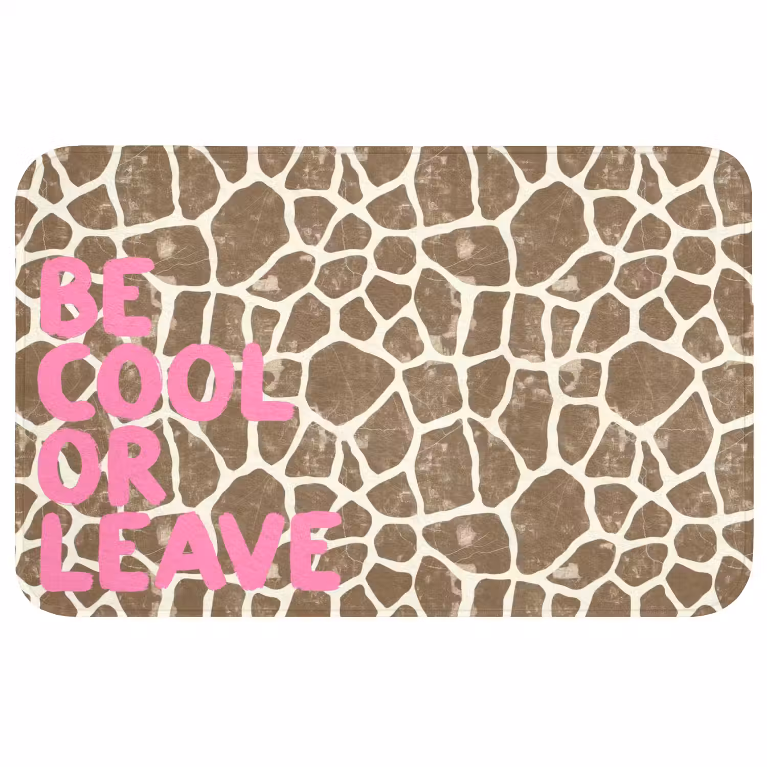 Tekst - Be cool or leave - Roze - Giraffenprint Badmat middel -3d