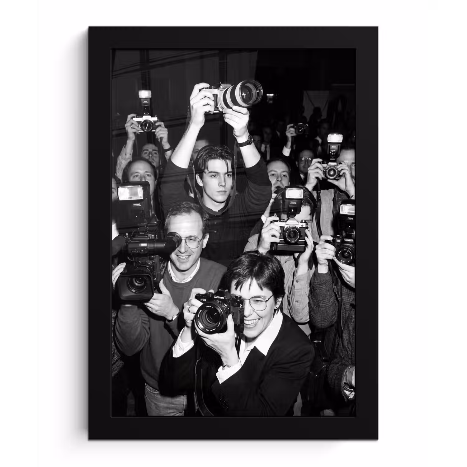 Fotografen - Menigte - Flitsers - Journalistiek fotolijst zwart zonder passe partout klein -3d