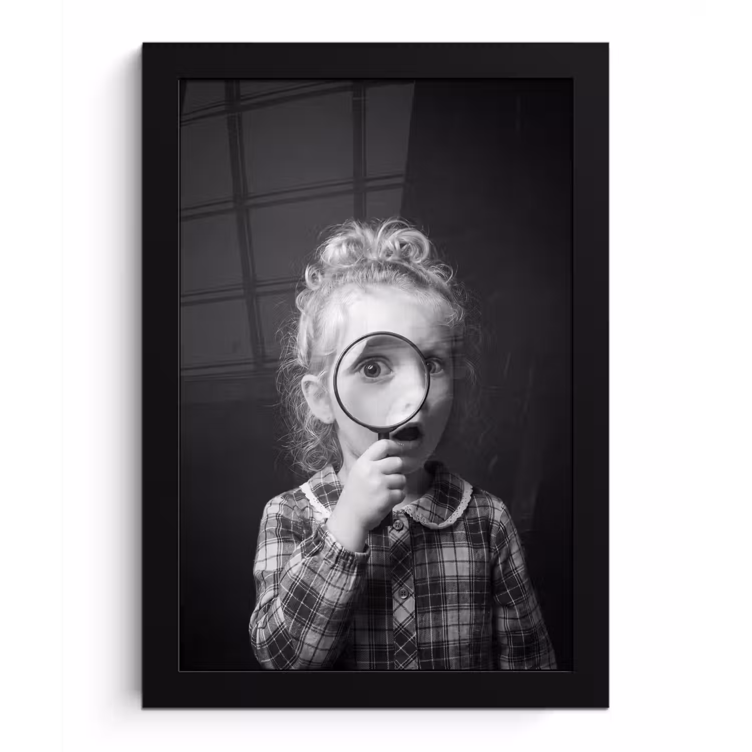 Kind - Vergrootglas - Portret - Zwart-wit fotolijst zwart zonder passe partout klein -3d