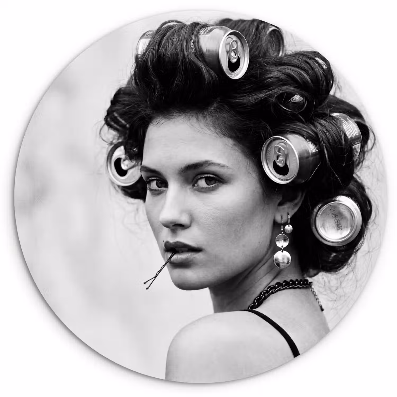 Edgy - Vrouw - Zwart - Wit Wandcirkel kunststof plaat 5mm dik klein -3d