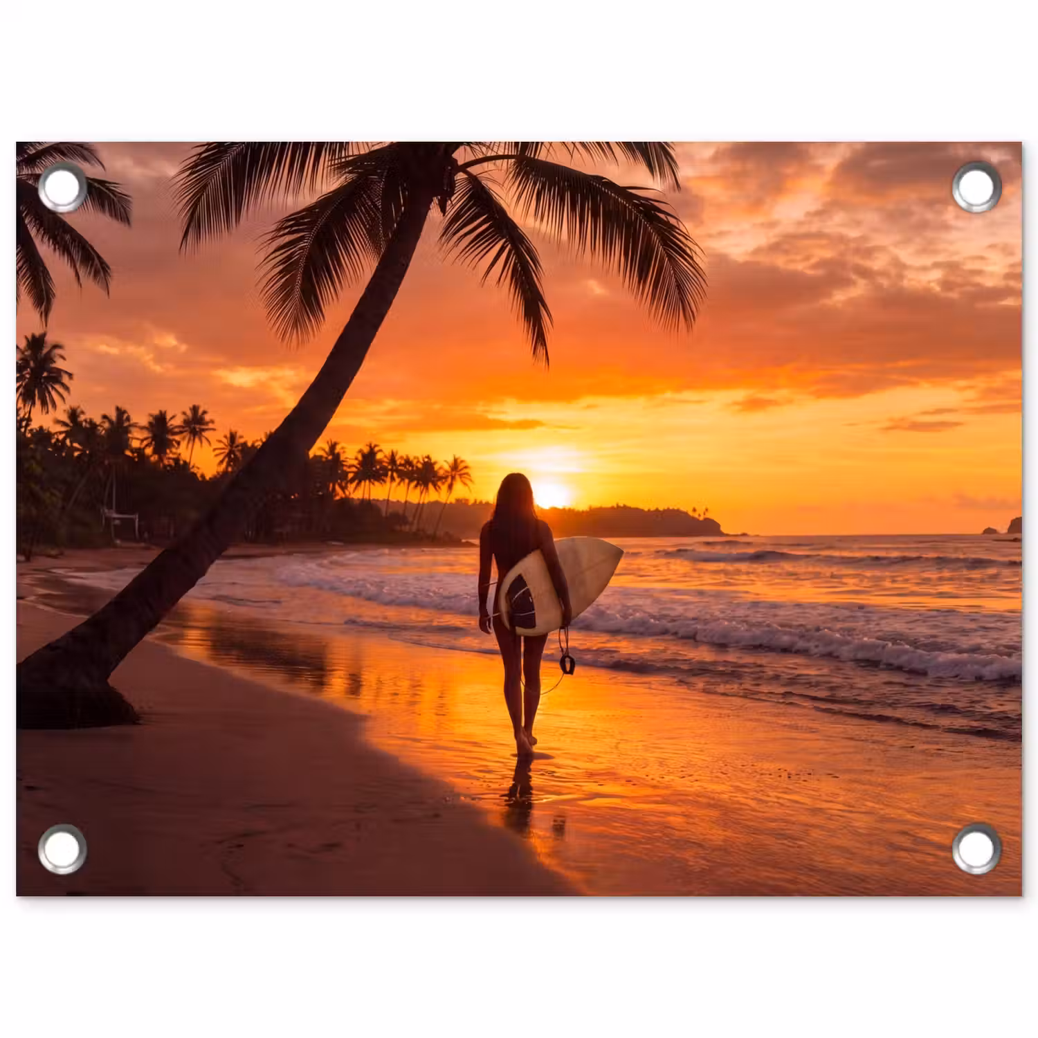Vrouw - Surfplank - Strand - Zonsondergang - Oranje tuinposter los doek klein -3d