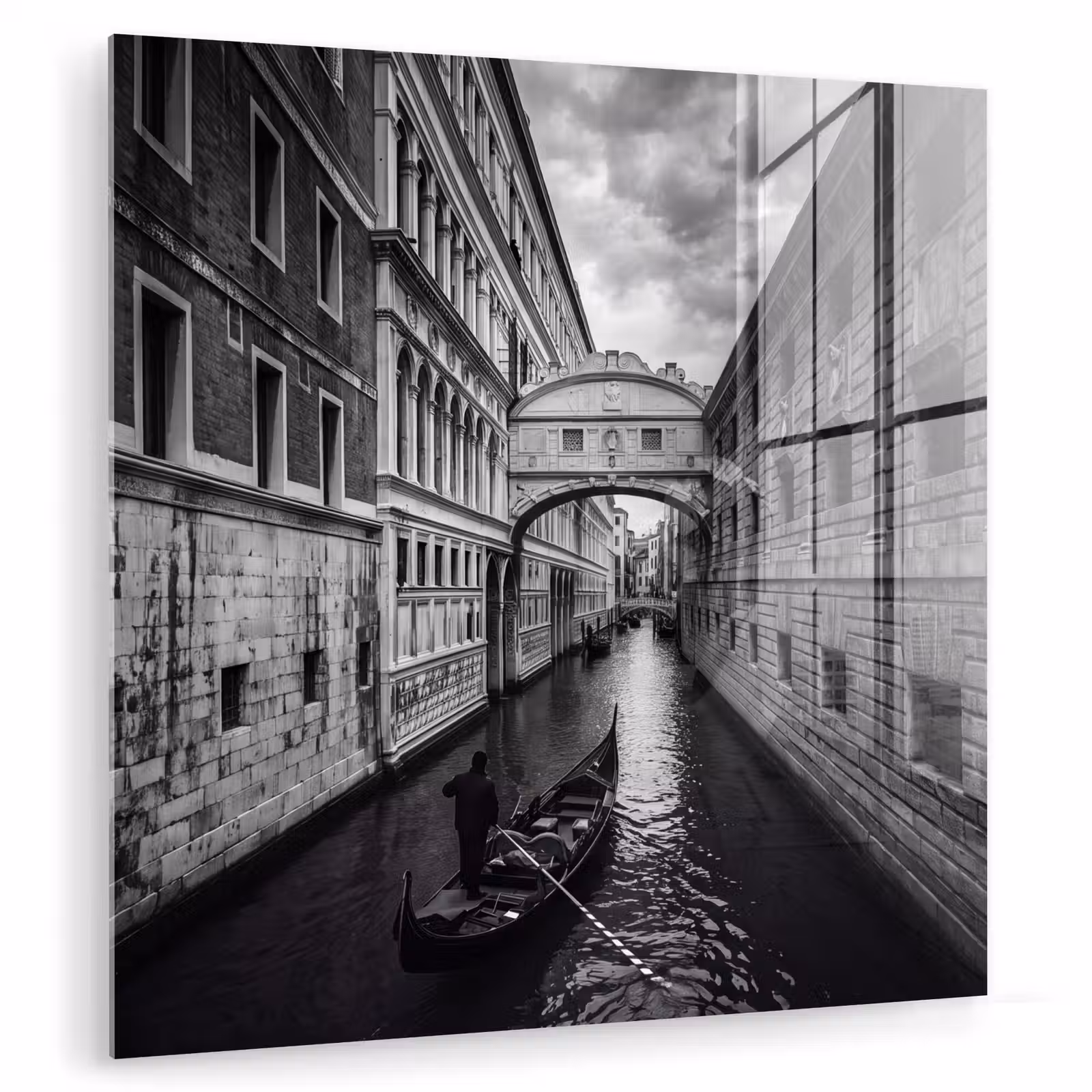 Glasbild - Boot – Wasserstraße – Stadt – Schwarz-Weiß – Architektur - Boot - Waterweg - Stad - Zwart-wit - Architectuur plexiglas 5mm klein