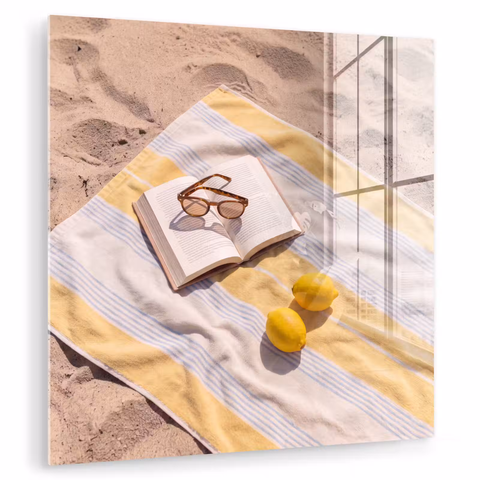 Glasbild - Buch – Sonnenbrille – Strand – Sommer – Gelb - Boek - Zonnebril - Strand - Zomer - Geel plexiglas 5mm klein