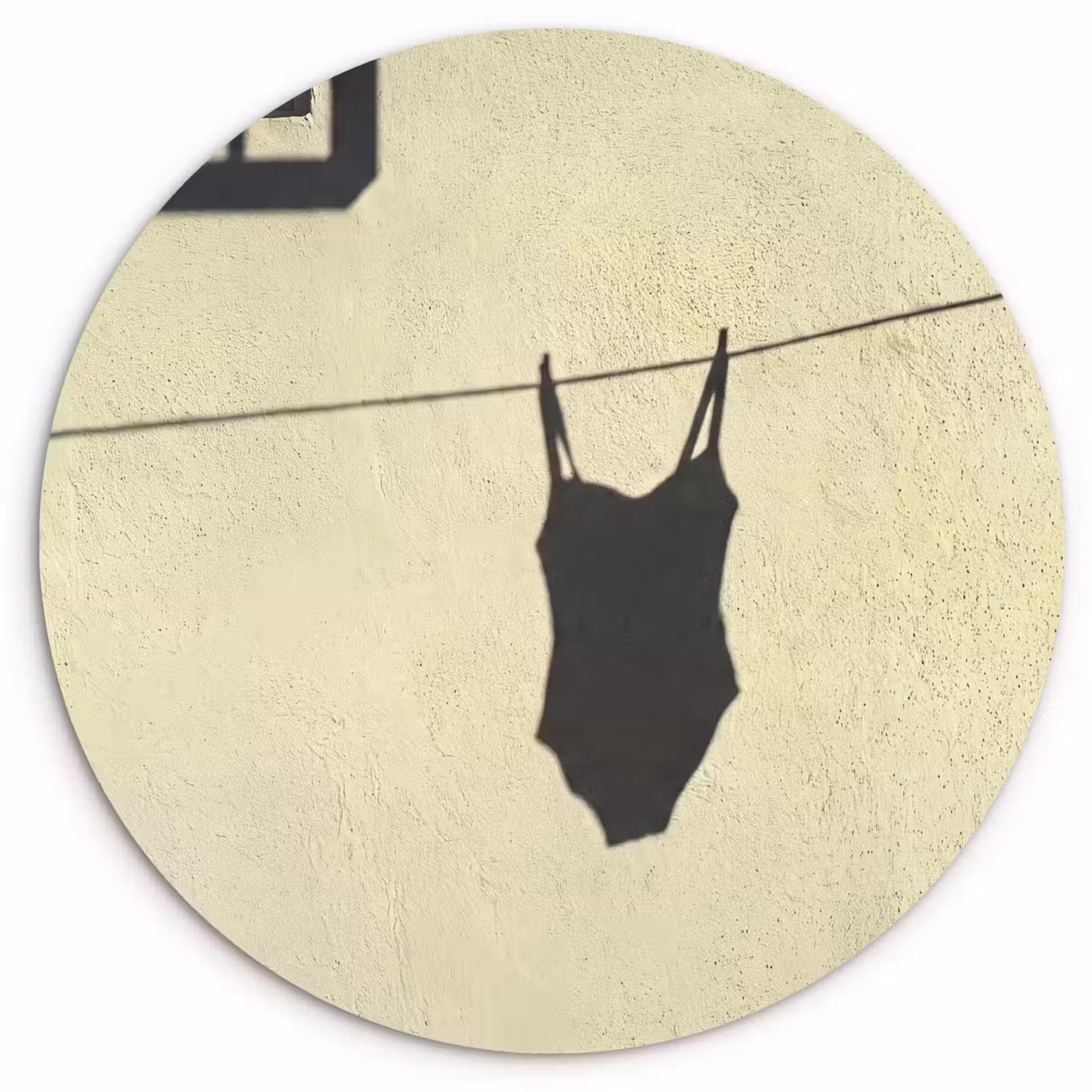 Glasbild Rund - Badeanzug – Schatten – Mauer – Sommer – Minimalistisch - Badpak - Schaduw - Muur - Zomer - Minimalistisch Wandcirkel plexiglas klein