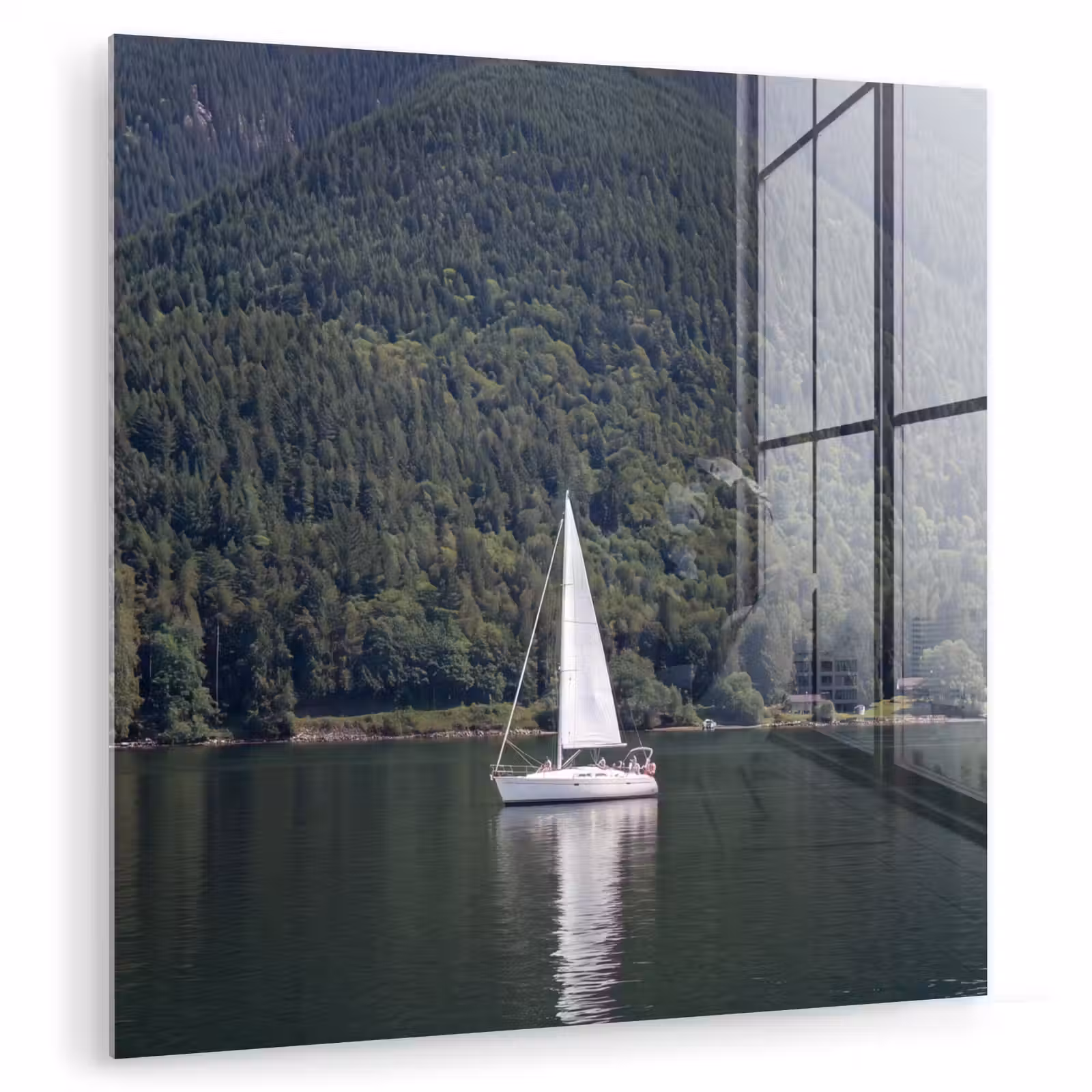 Glasbild - Segelboot – Wasser – Berge – Natur – Grün - Zeilboot - Water - Bergen - Natuur - Groen plexiglas 5mm klein