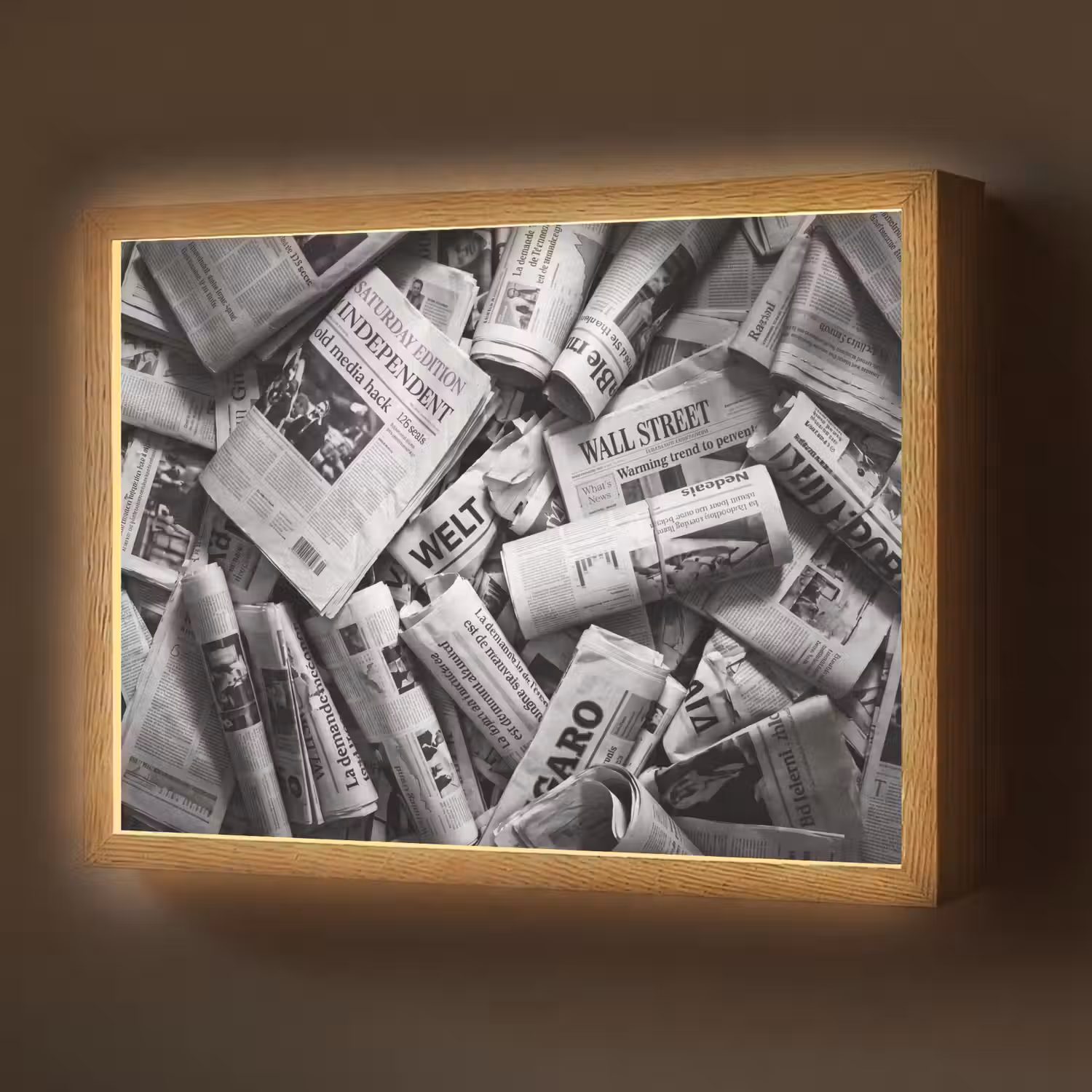 Krant - Stapel - Nieuws - Zwart-wit Light Box met batterij (Wandlamp) middel -z3d_website