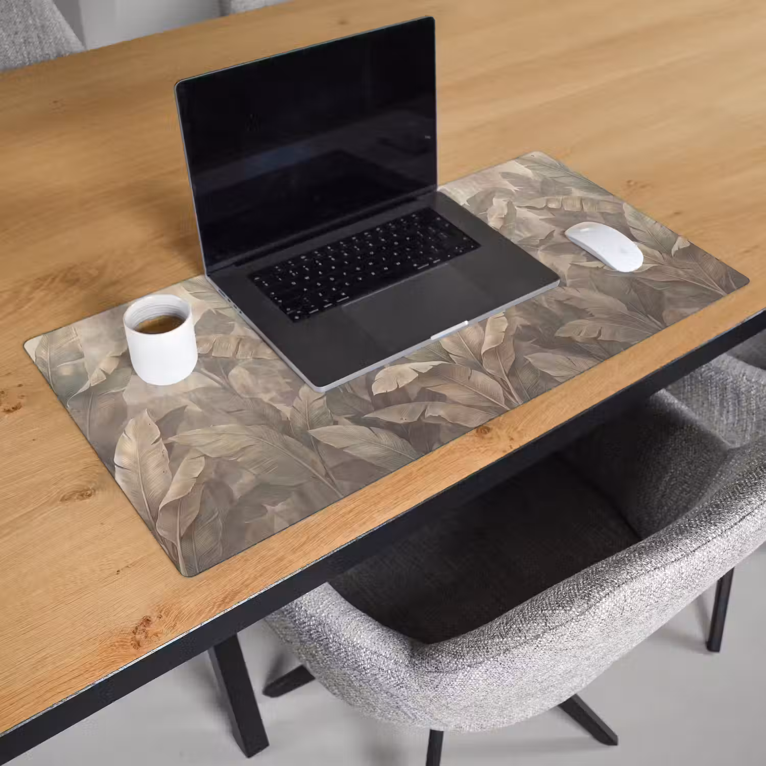 Bladeren - Tropisch - Natuur - Modern - Beige Muismat XXL klein -sfeer1