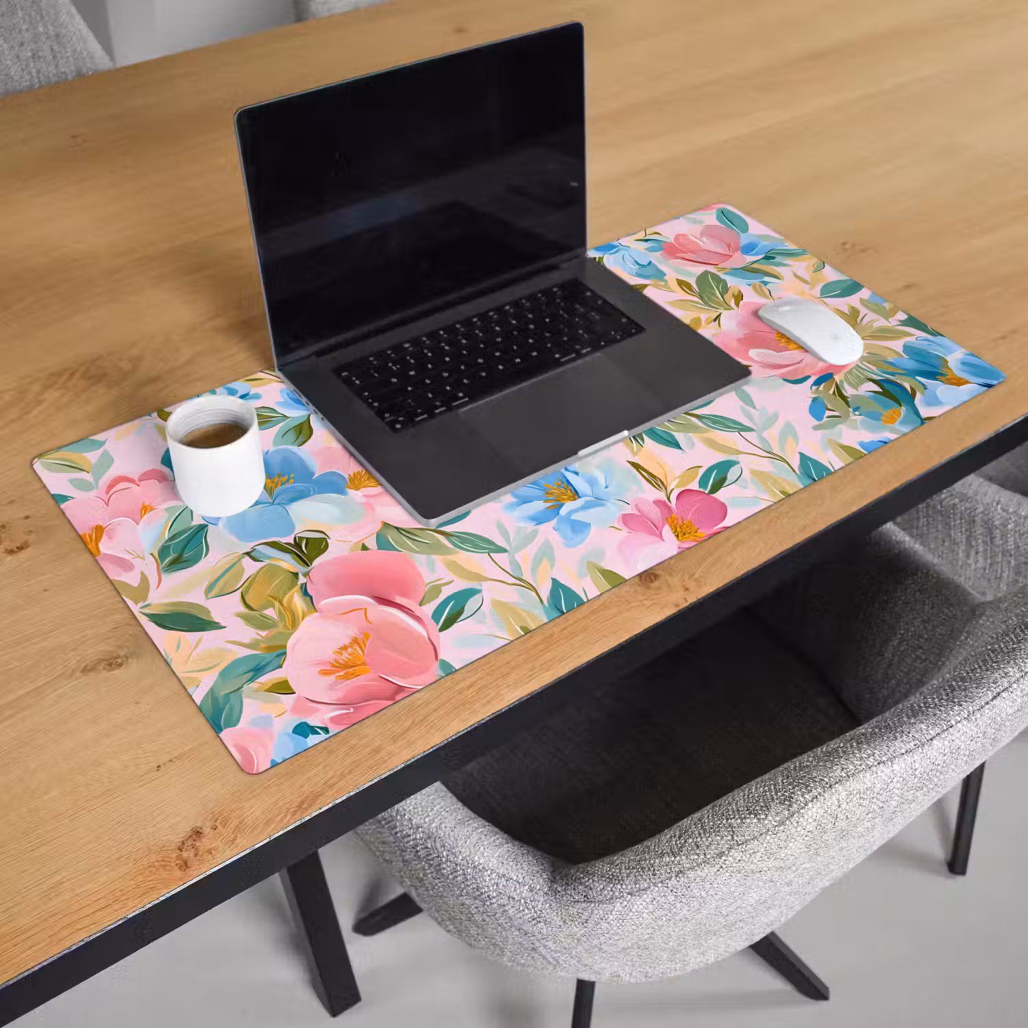 Blauw - Roze - Bloemen Muismat XXL klein -sfeer1