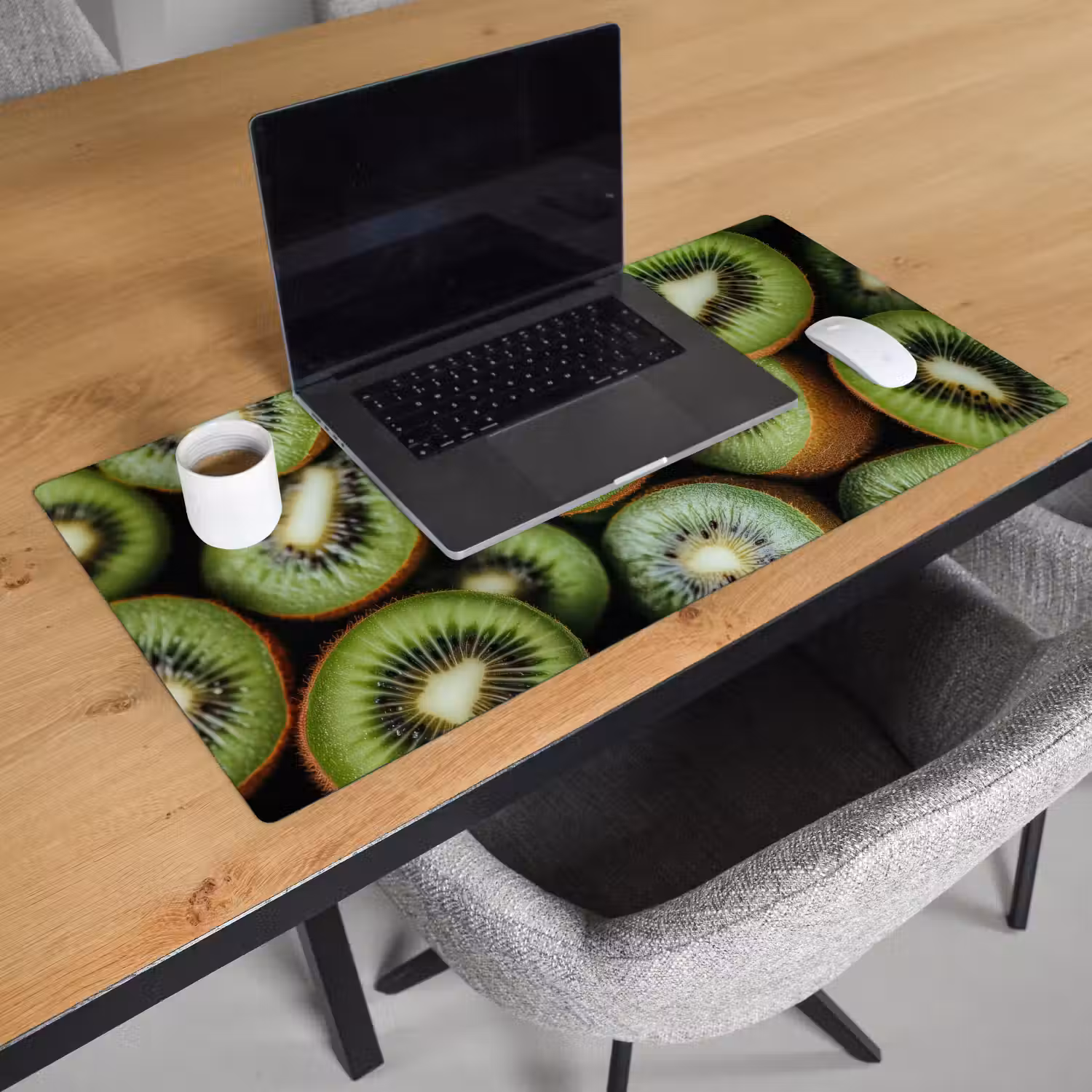 Kiwi - Fruit - Groen Muismat XXL klein -sfeer1
