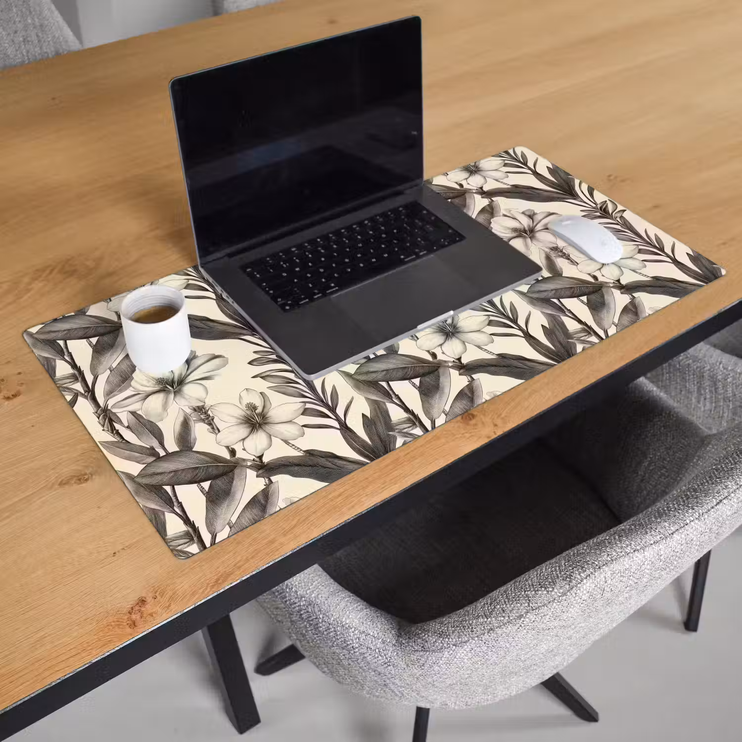 Klassiek - Botanisch - Zwart - Beige Muismat XXL klein 681 -sfeer1