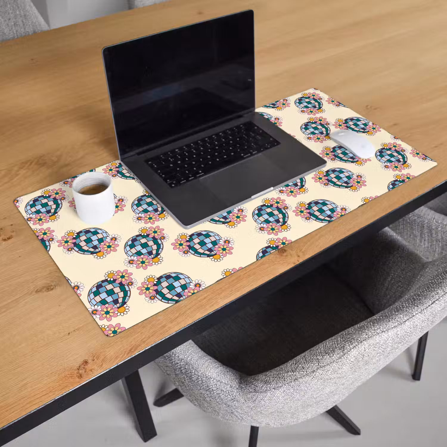 Retro - Disco - Bloemen - Discobal Muismat XXL klein 681 -sfeer1