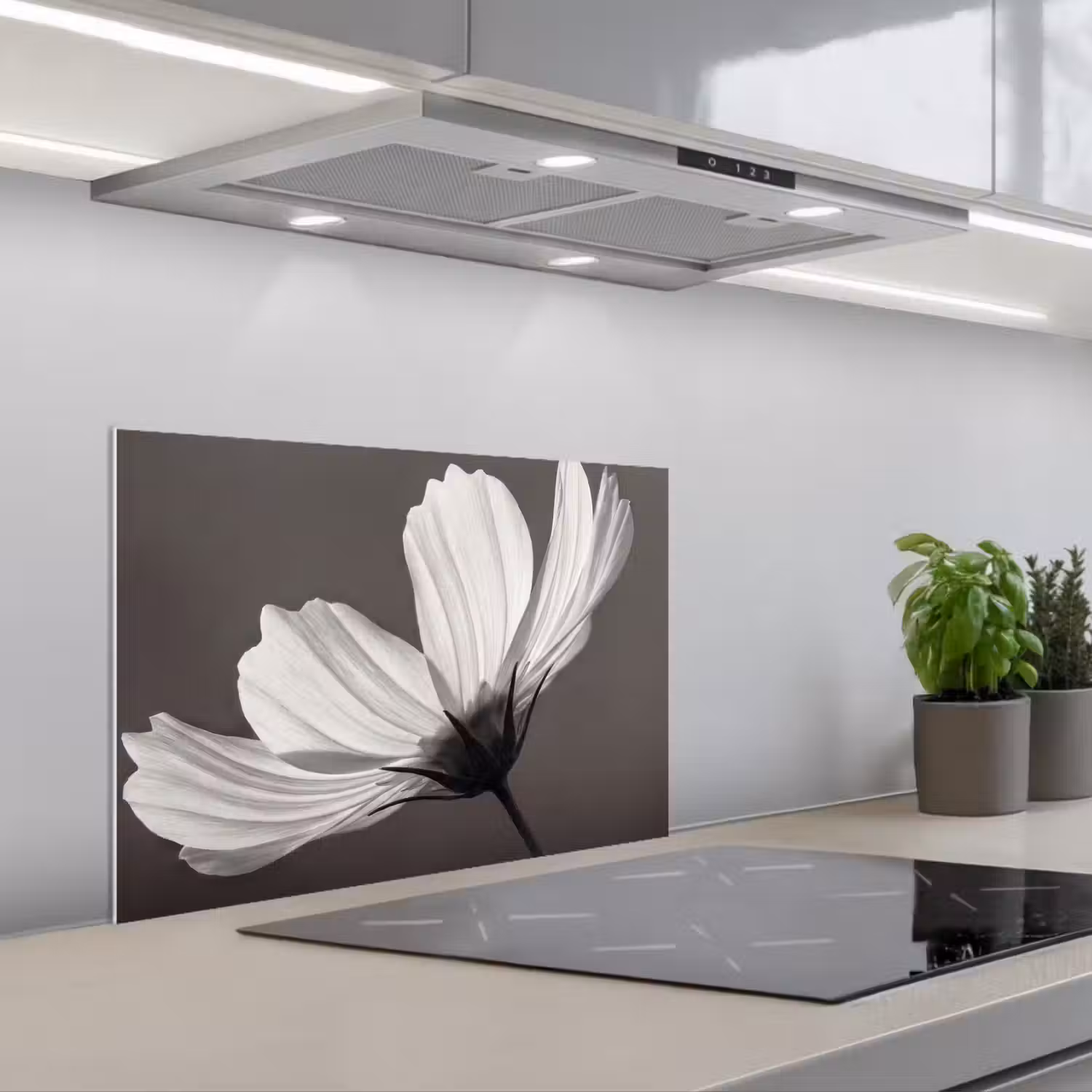Bloem - Minimalistisch - Zwart - Wit keuken achterwand spatscherm klein -3d_schuin