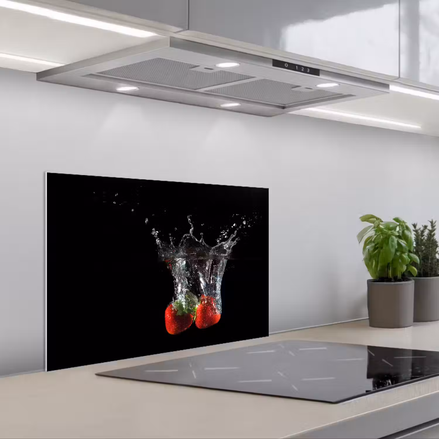 Aardbeien - Fruit - Water - Zwart - Rood keuken achterwand spatscherm klein -3d_schuin