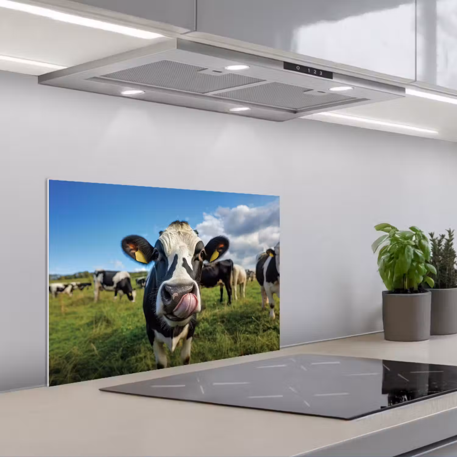 Koe - Tong - Weide keuken achterwand spatscherm klein -3d_schuin