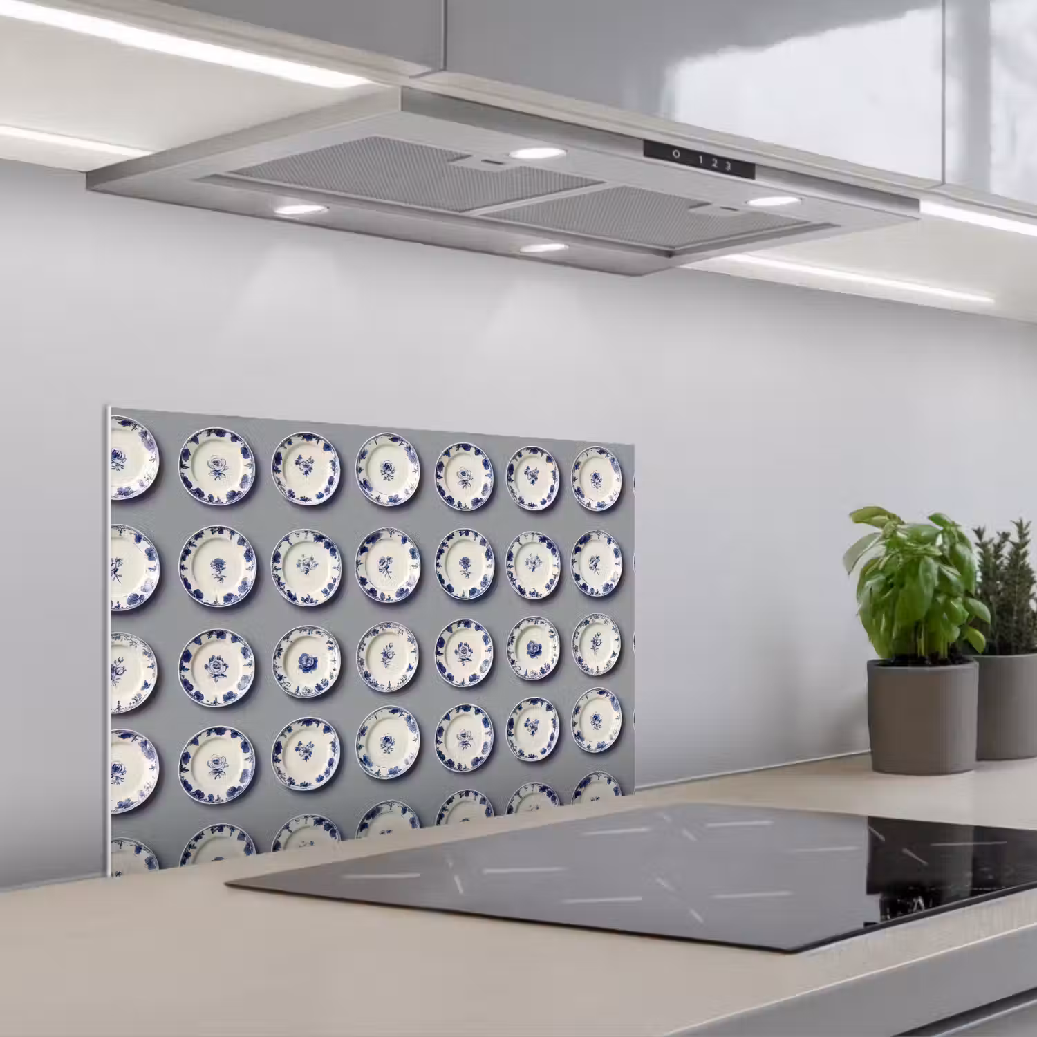 Borden - Bloemen - Blauw - Wit keuken achterwand spatscherm klein 900 -3d_schuin