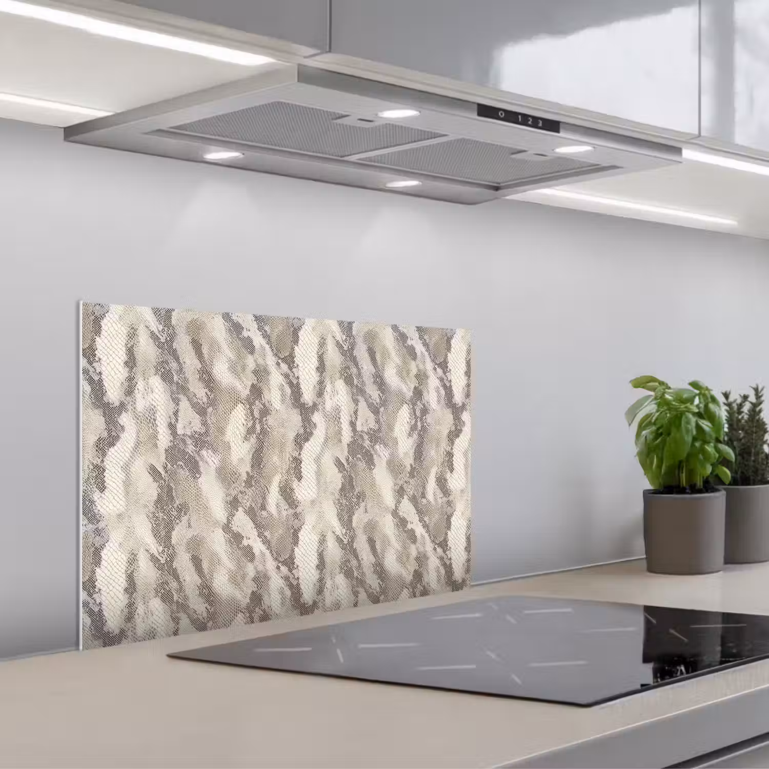 Slang - Patroon - Taupe keuken achterwand spatscherm klein 900 -3d_schuin