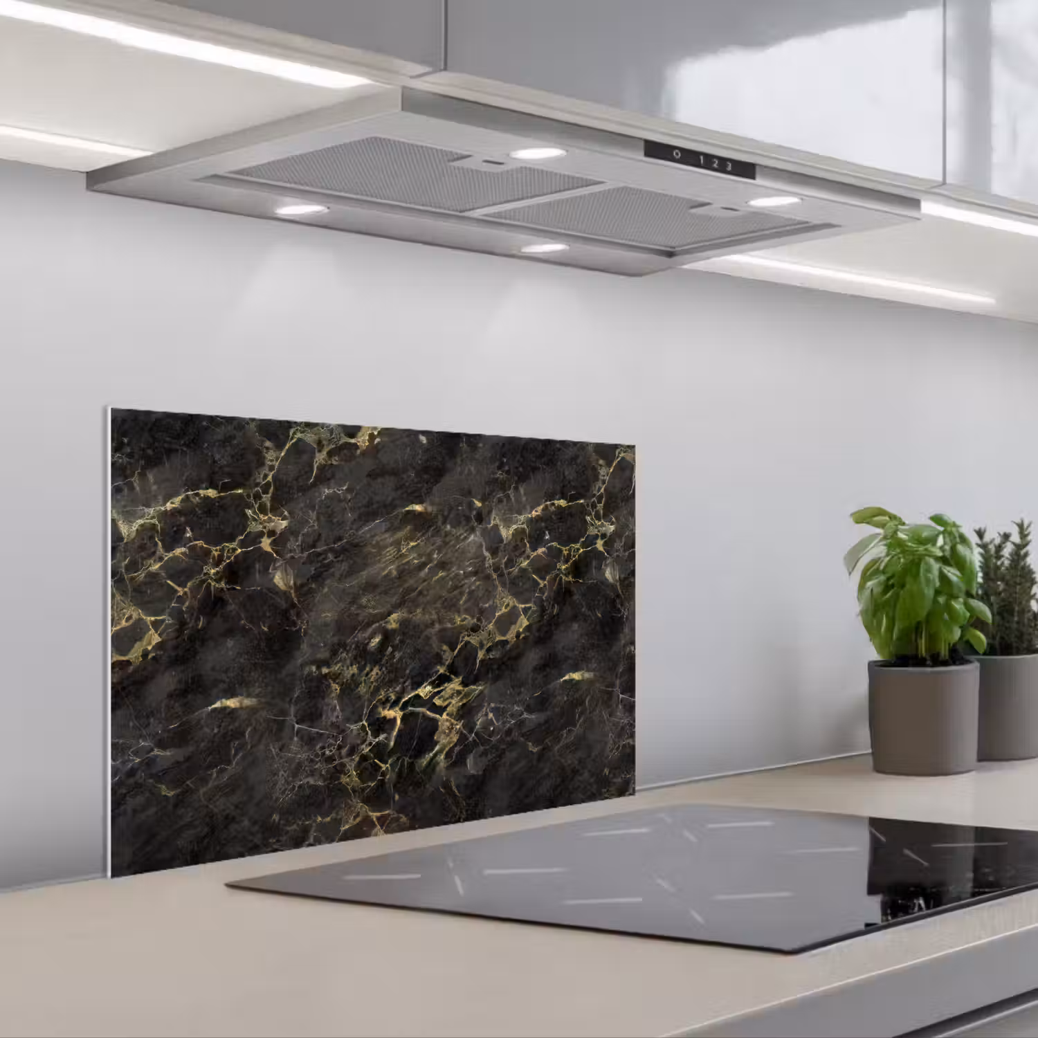 Zwart - Marmer - Goud - Nerf keuken achterwand spatscherm klein 900 -3d_schuin