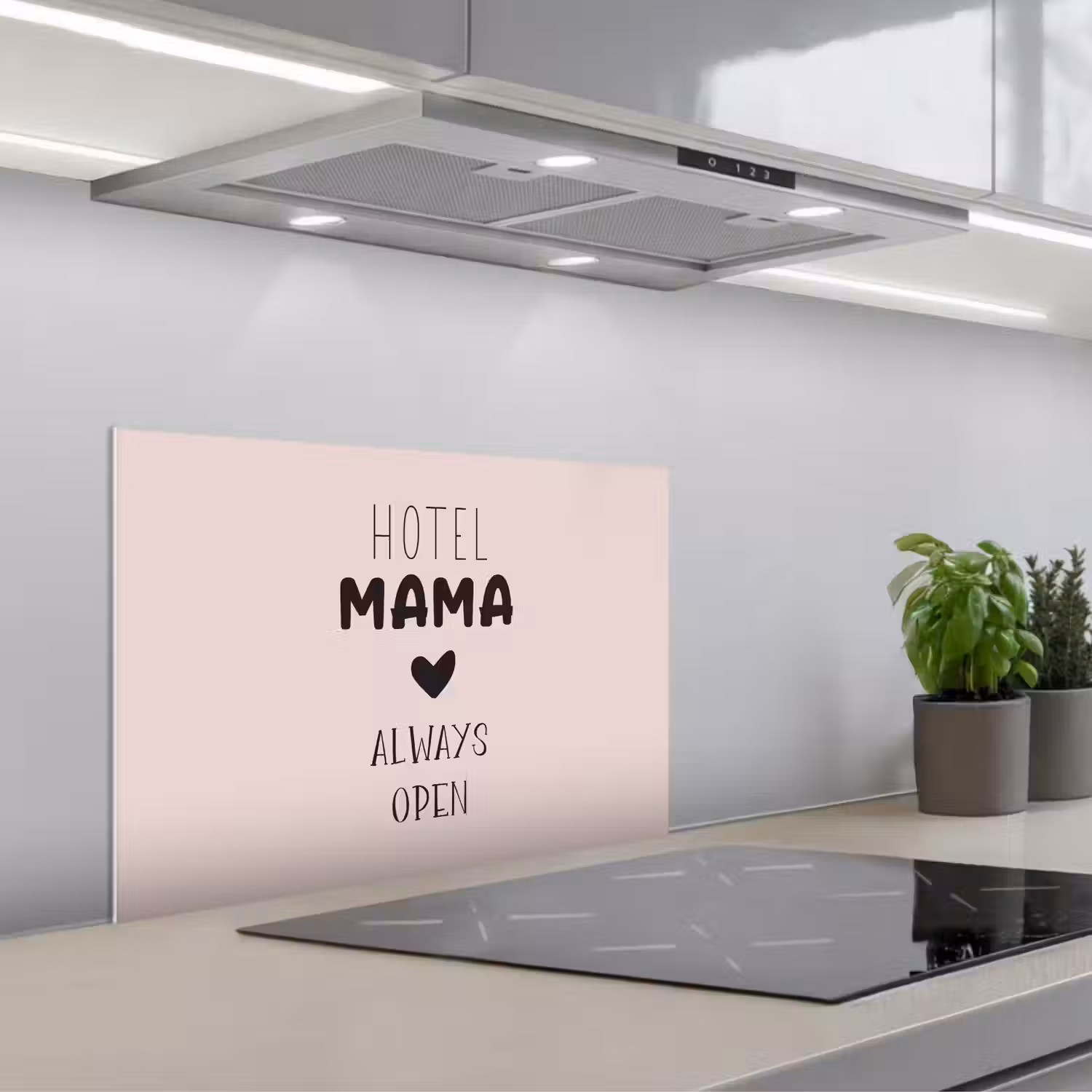 Quotes - Spreuken - Hotel mama always open - Mama keuken achterwand spatscherm klein -3d_schuin