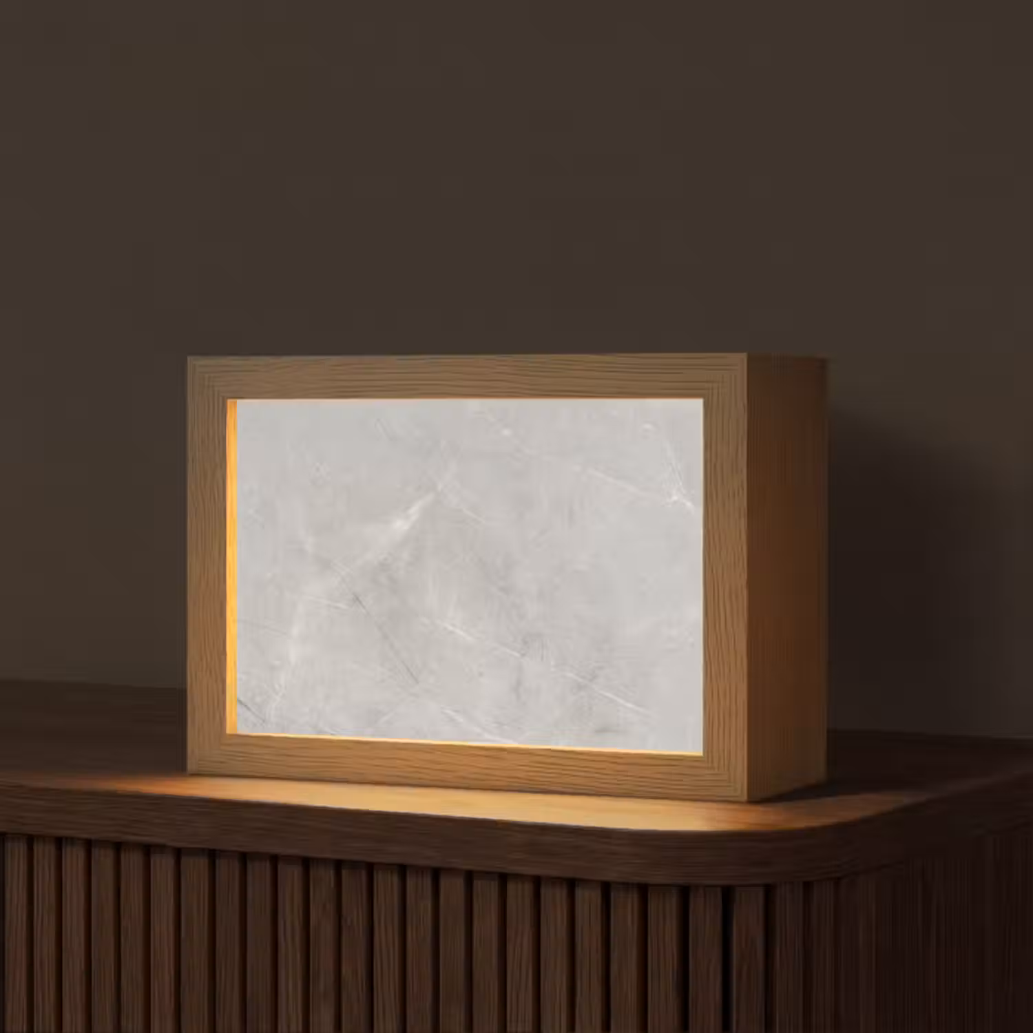 inductiebeschermer-hout-beton-2024-ferrari-uhgawkg2bh3v6ajp4-3-light-box-met-kabel-tafellamp-klein-z3d-website.jpg