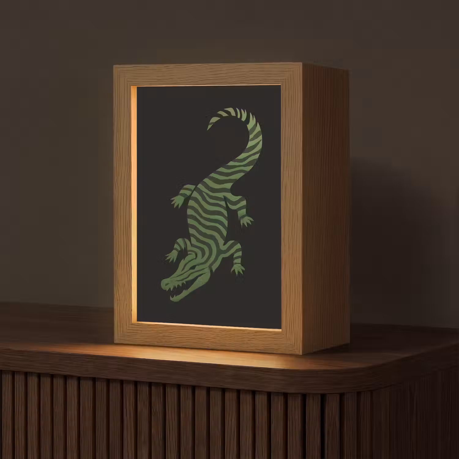 Krokodil - Groen - Tijgerachtig - Strepen Light Box met kabel (Tafellamp) klein -z3d_website