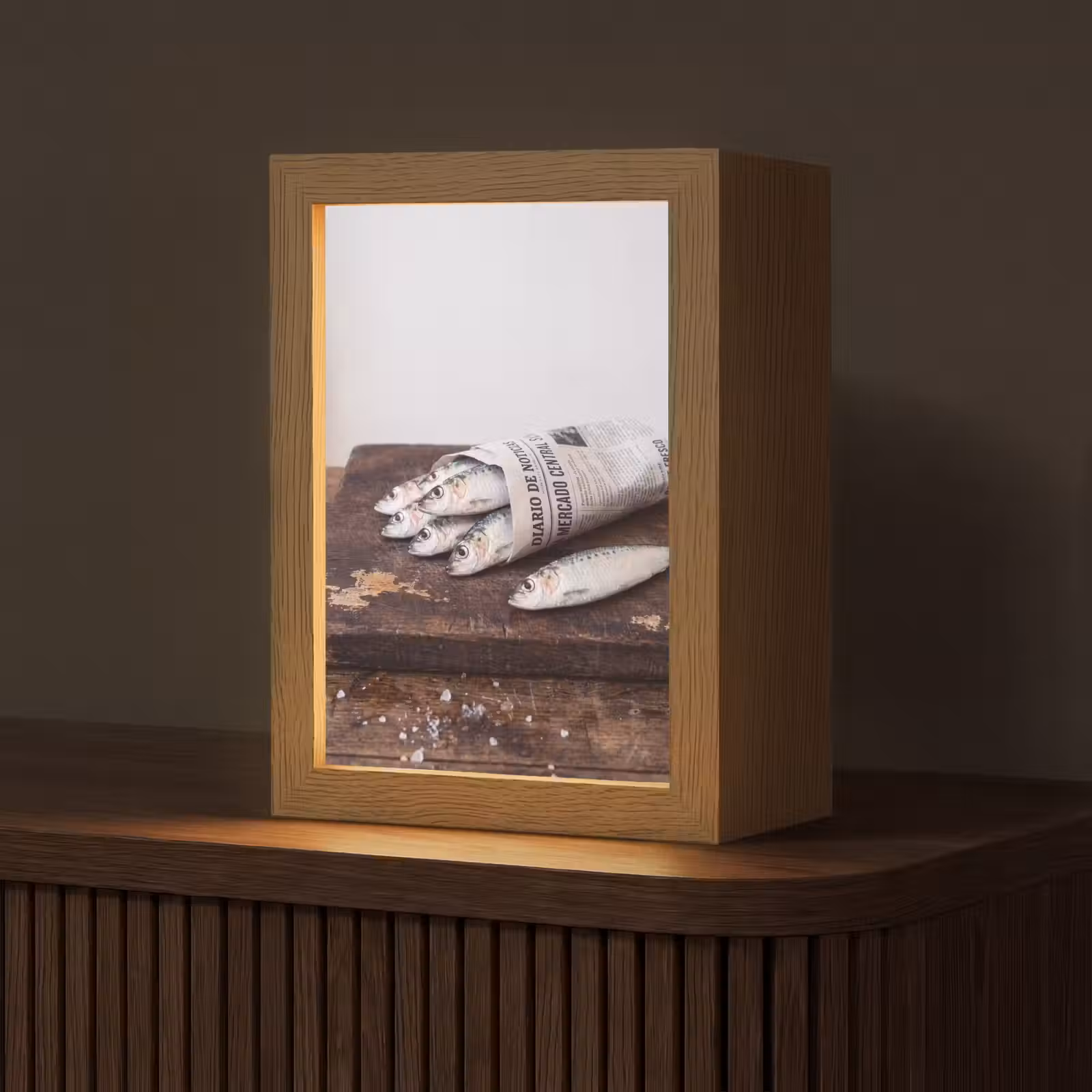 Tischlampe - Sardine – Zeitung – Schneidebrett - Sardientje - krant - snijplank Light Box met kabel (Tafellamp) klein