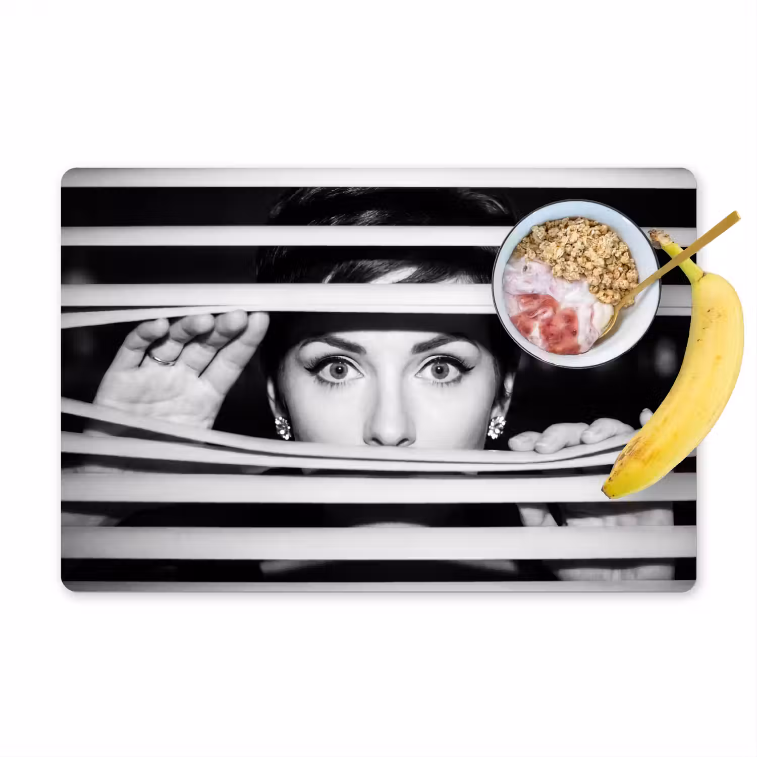 Vrouw - Jaloezieën - Portret - Zwart-wit Placemat vinyl groot -zzzproduct_Kitchenyeah-website