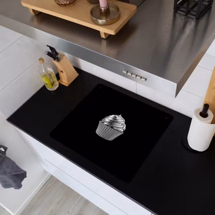 Cupcake - Luxueus - Zilver Inductie beschemer met haakjes middel -sfeer1