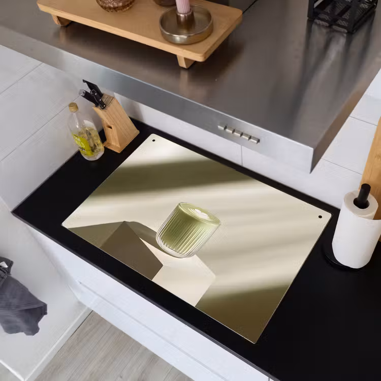 Matcha - Glas - Groen - Minimalistisch Inductie beschemer met haakjes klein -sfeer1