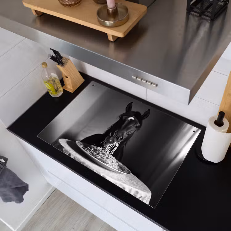 Paard - Bord - Pasta - Tafelkleed - Zwart Wit - Dieren Inductie beschemer met haakjes klein -sfeer1