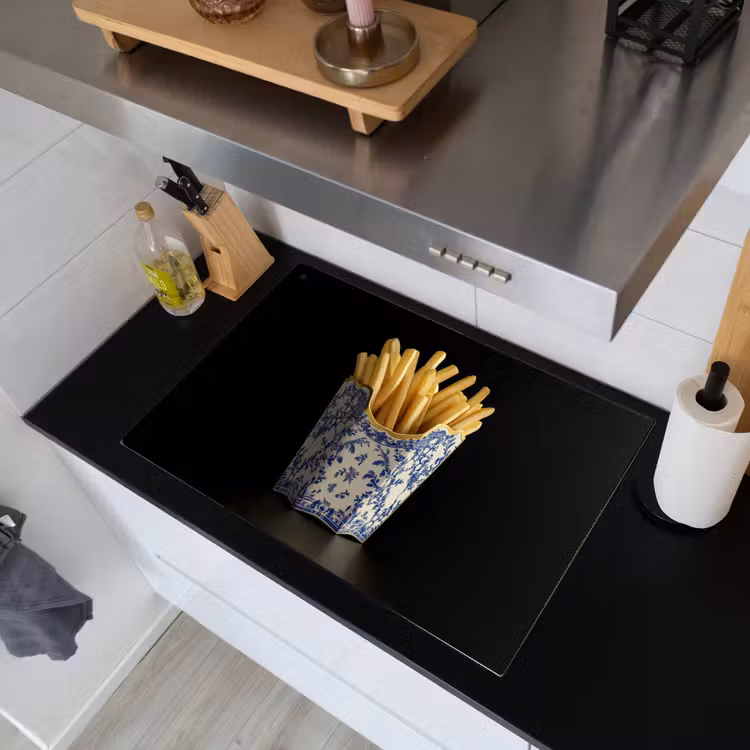 Friet - Porselein - Delfts blauw - Eten Inductie beschemer met haakjes klein -sfeer1