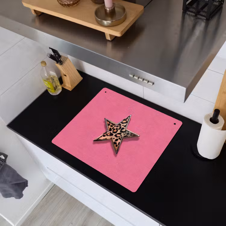 Ster - Luipaard - Print - Roze Inductie beschemer met haakjes middel -sfeer1