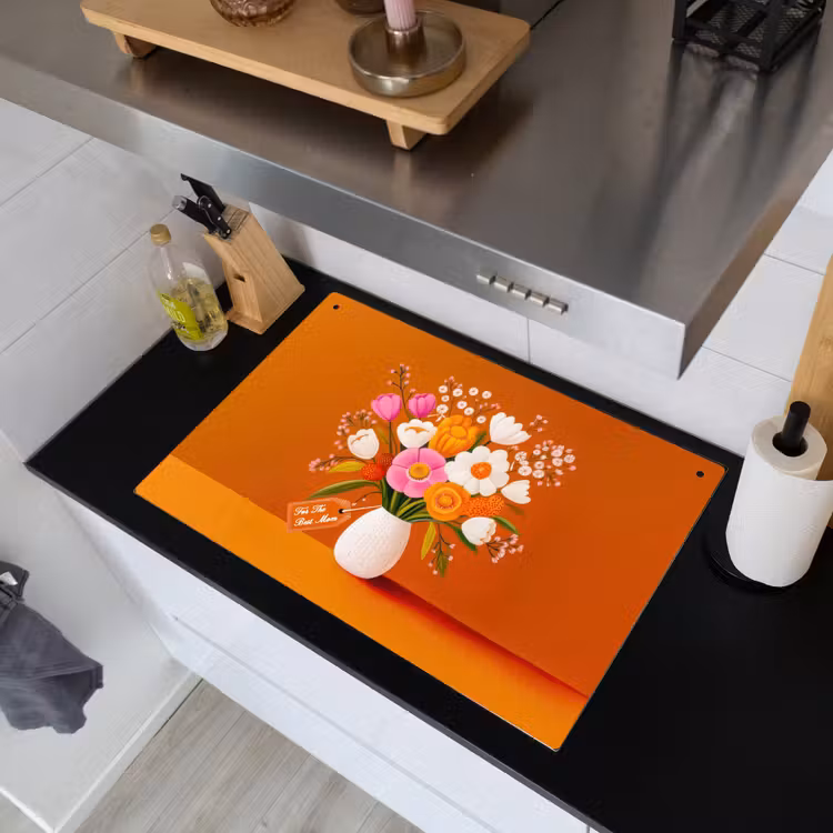 Vaas - Bloemen - Oranje Inductie beschemer met haakjes klein -sfeer1