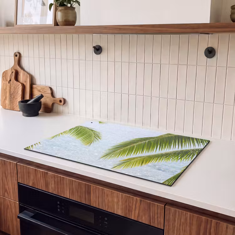 Boom - Bladeren - Water - Tropisch - Groen Inductie beschemer met haakjes klein -sfeer1