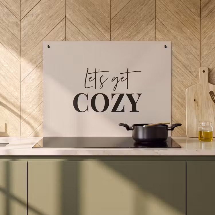 2-in-1 Herdabdeckplatte & Spritzschutz - Beige - Winter - Zitat - Gemütlich - Beige - Winter - Quote - Cozy Inductie beschemer met haakjes klein