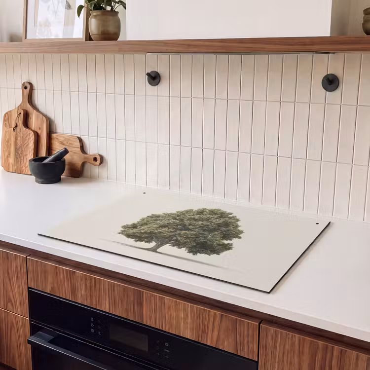 2-in-1 Herdabdeckplatte & Spritzschutz - Eichenbaum - Grün - Heller Hintergrund - Eikenboom - Groen - Lichte achtergrond Inductie beschemer met haakjes klein