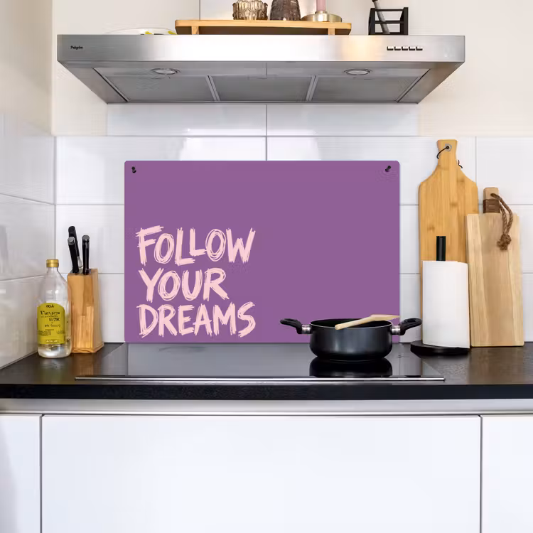 Follow your dreams - Paars - Penseeltextuur Inductie beschemer met haakjes klein -sfeer2