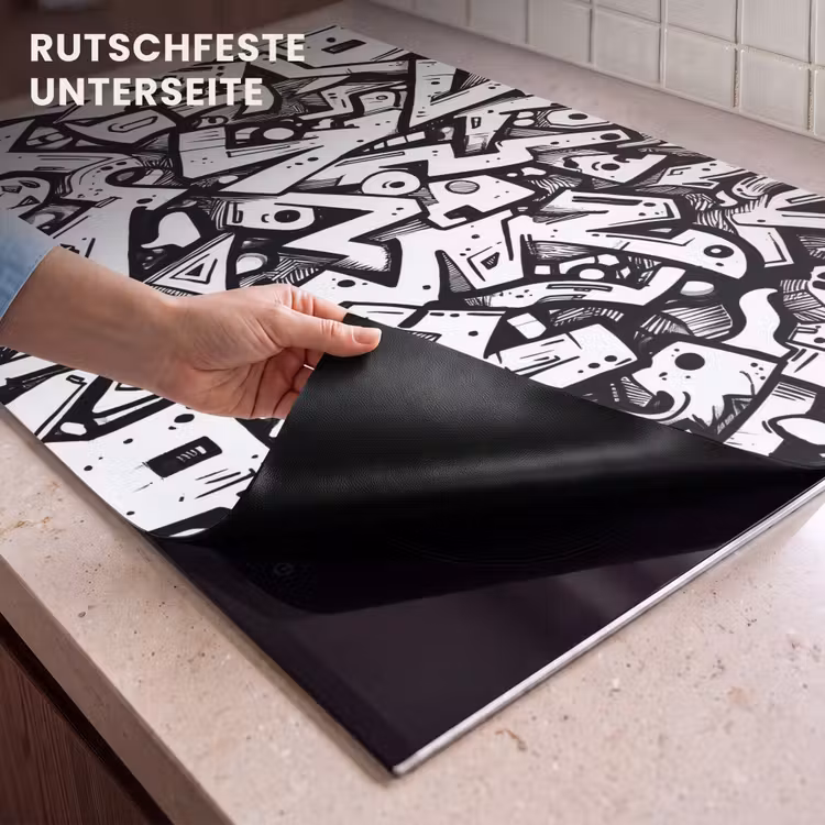 2-in-1 Herdabdeckplatte & Spritzschutz - Formen - Buchstaben - Graffiti - Schwarz - Vormen - Letters - Graffiti - Zwart Inductie beschemer met haakjes klein