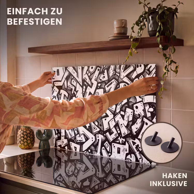 2-in-1 Herdabdeckplatte & Spritzschutz - Formen - Buchstaben - Graffiti - Schwarz - Vormen - Letters - Graffiti - Zwart Inductie beschemer met haakjes klein