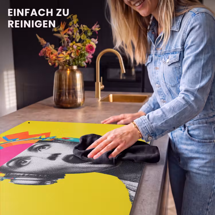 2-in-1 Herdabdeckplatte & Spritzschutz - Frau - Kopfhörer - Gelb - Vrouw - Koptelefoon - Geel Inductie beschemer met haakjes klein