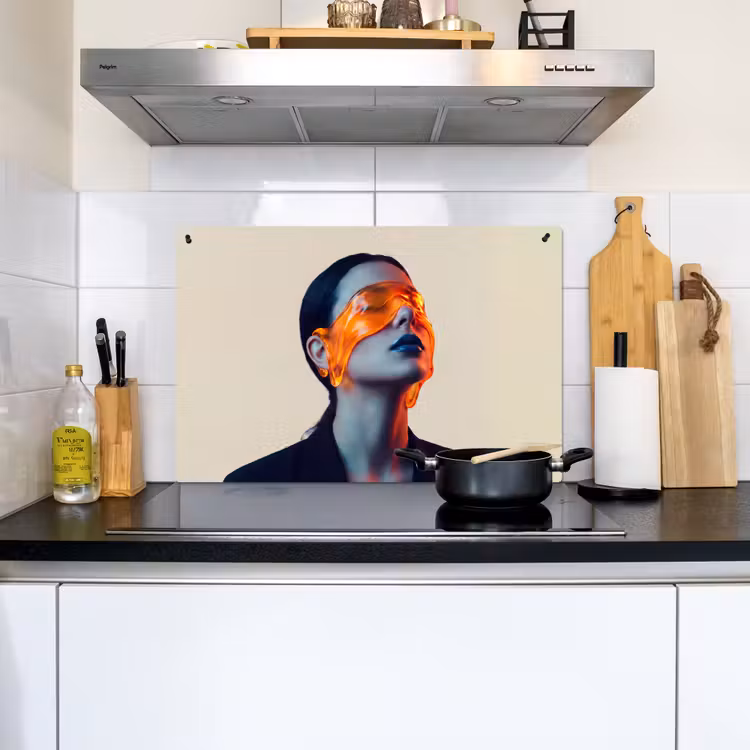 Vrouw - Oranje - Abstract - Modern - Kleurrijk Inductie beschemer met haakjes klein -sfeer2