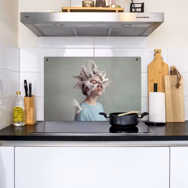 Vrouw - Vogels - Abstract - Modern - Wit Inductie beschemer met haakjes klein -sfeer2