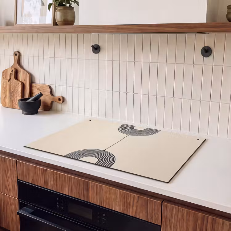 2-in-1 Herdabdeckplatte & Spritzschutz - Geometrische Bögen - Minimalistisch - Symmetrisch - Geometrische bogen - Minimalistisch - Symmetrisch Inductie beschemer met haakjes klein