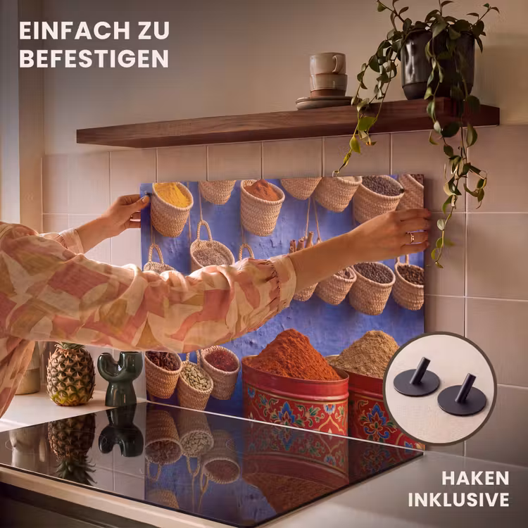 2-in-1 Herdabdeckplatte & Spritzschutz - Gewürze – Körbe – Markt - Kruiden - Manden - Markt Inductie beschemer met haakjes klein